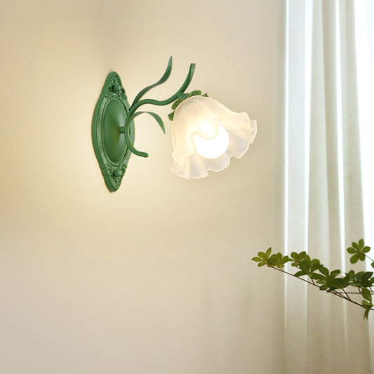Minimalist Floral Wall Lamp - White Modern Design
