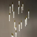 Lámpara colgante minimalista de oro y cobre para escalera