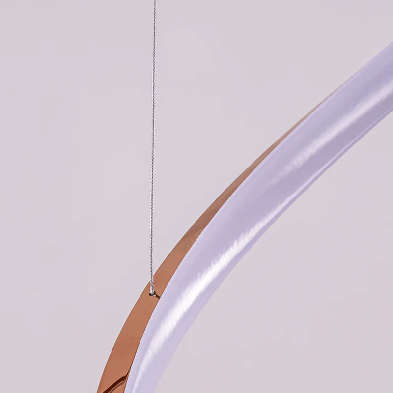 Lámpara colgante LED moderna con brazos de metal retorcidos