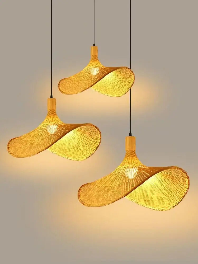Lámpara Colgante Bohemio de Ratán - Diseño de Sombrero Trenzado